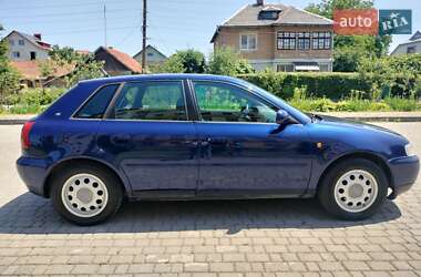 Хэтчбек Audi A3 1999 в 