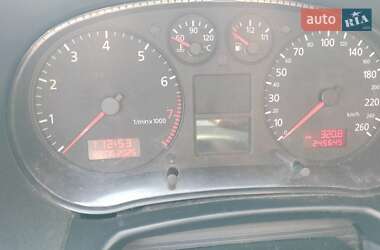 Хэтчбек Audi A3 1999 в 