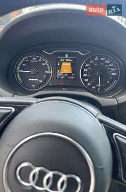 Хэтчбек Audi A3 2016 в 