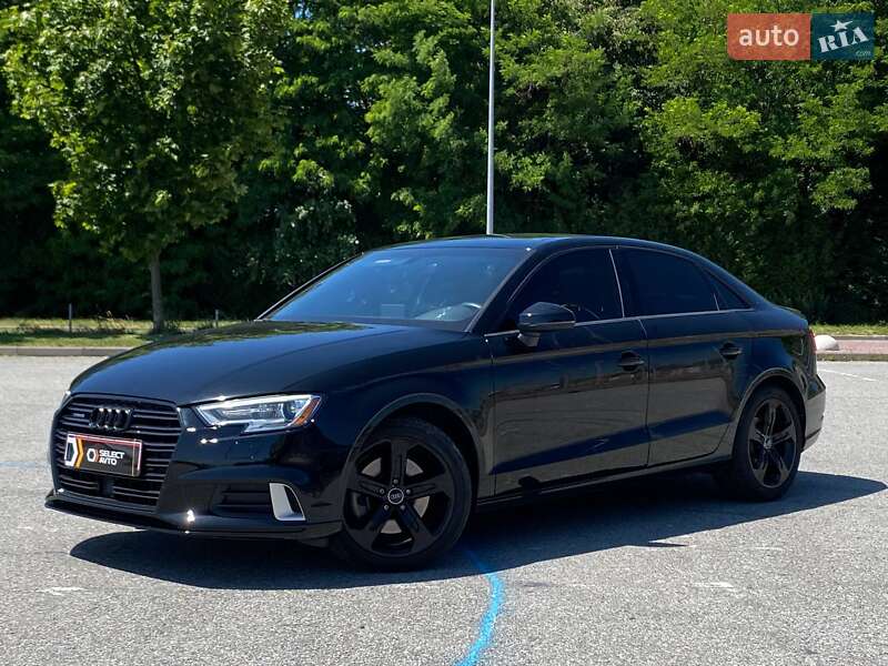 Седан Audi A3 2018 в 
