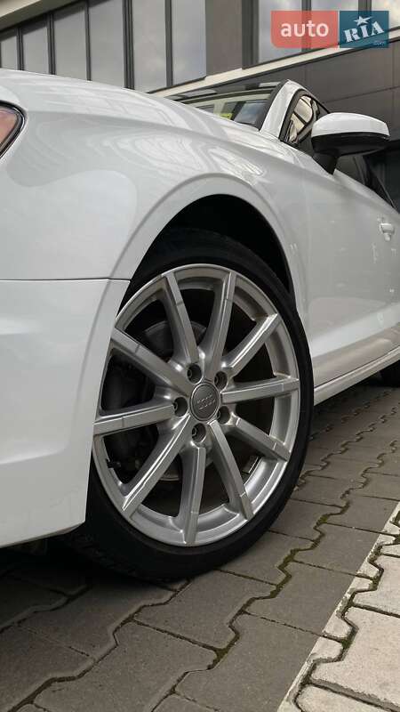 Седан Audi A3 2015 в Ивано-Франковске