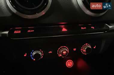 Хэтчбек Audi A3 2016 в 