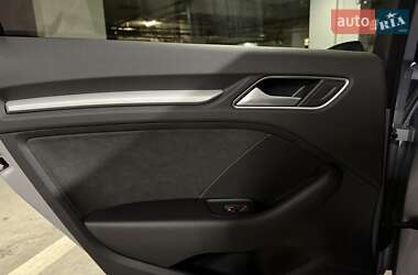 Хэтчбек Audi A3 2016 в 