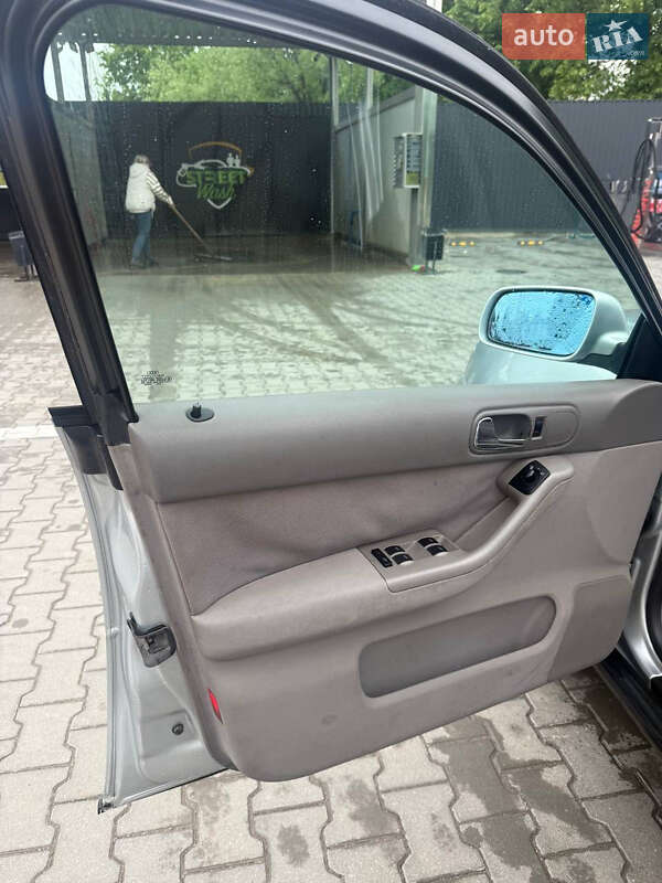 Хэтчбек Audi A3 1999 в Виньковцах