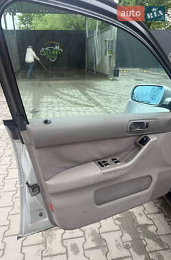 Хетчбек Audi A3 1999 в 