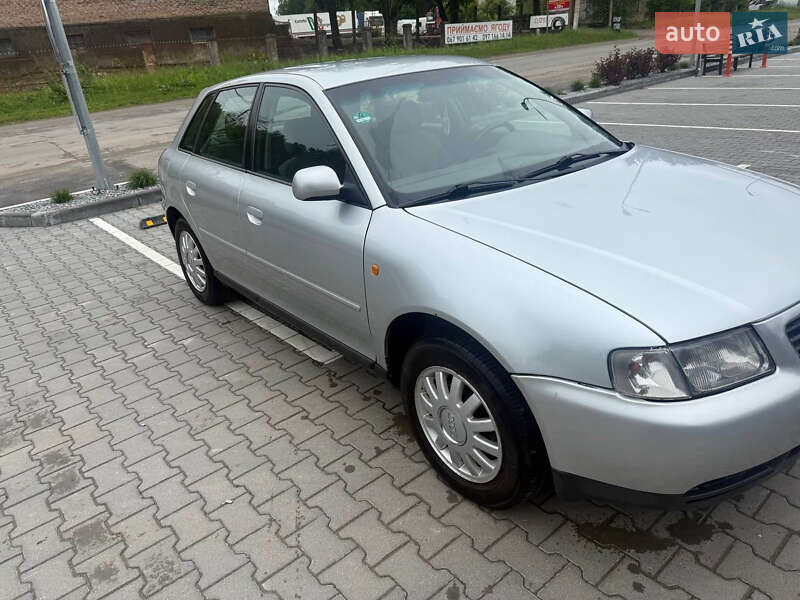 Хэтчбек Audi A3 1999 в Виньковцах