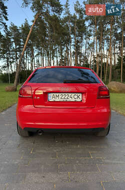 Хэтчбек Audi A3 2010 в 
