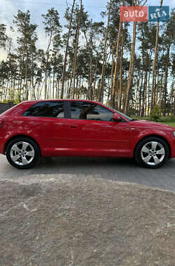 Хэтчбек Audi A3 2010 в 