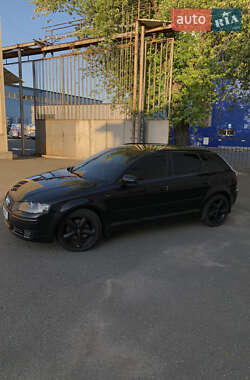 Хэтчбек Audi A3 2006 в 