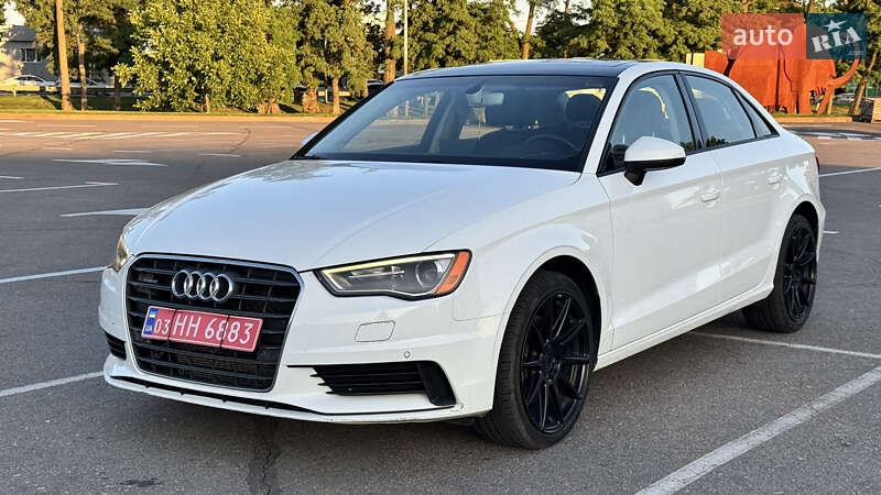 Седан Audi A3 2015 в Киеве