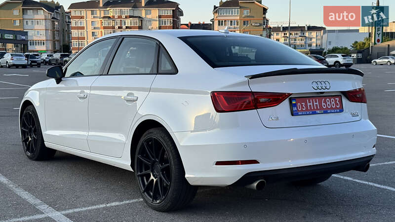 Седан Audi A3 2015 в Киеве