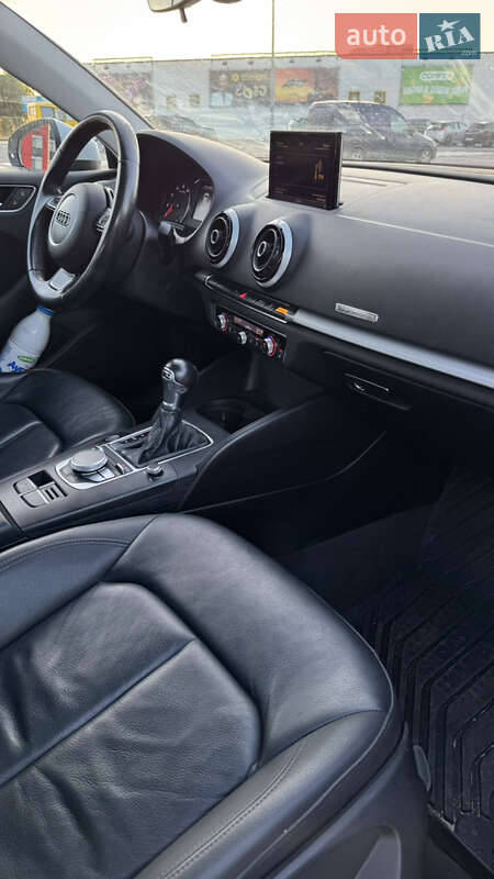 Седан Audi A3 2015 в Киеве