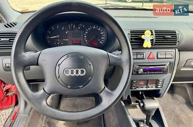 Хэтчбек Audi A3 1999 в 