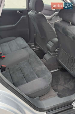 Хэтчбек Audi A3 2000 в 
