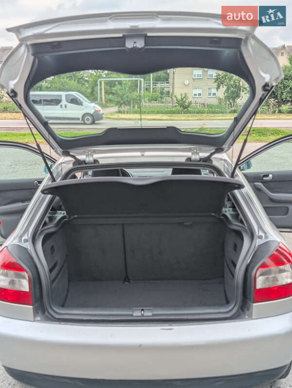 Хэтчбек Audi A3 2000 в Дубно