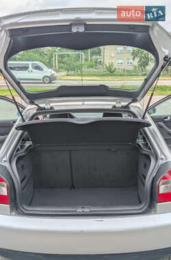 Хэтчбек Audi A3 2000 в 