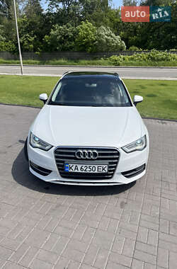 Хэтчбек Audi A3 2016 в 