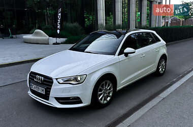 Хэтчбек Audi A3 2015 в Львове
