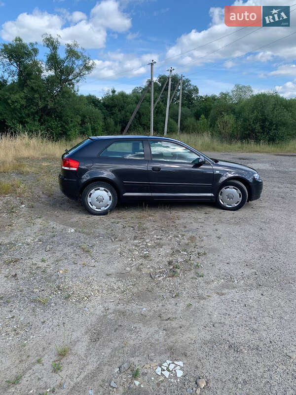 Хетчбек Audi A3 2004 в Долині