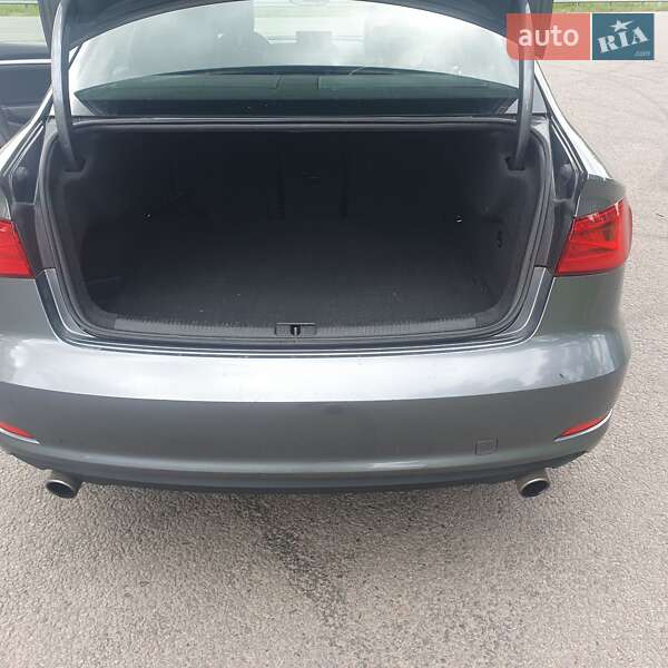 Седан Audi A3 2015 в Львове