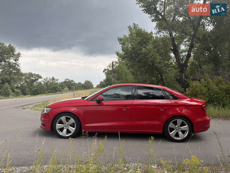 Седан Audi A3 2013 в Каменском