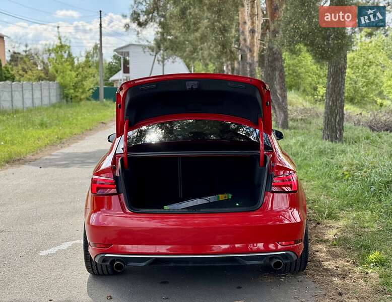 Седан Audi A3 2016 в Киеве