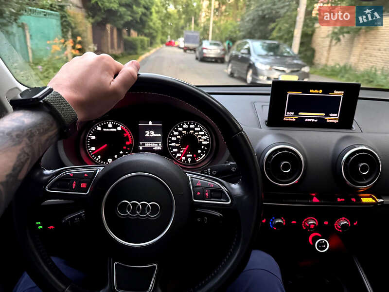 Седан Audi A3 2014 в Ирпене