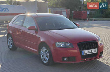 Хэтчбек Audi A3 2006 в 