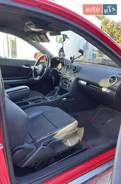 Хэтчбек Audi A3 2006 в 