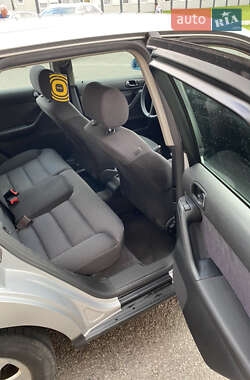 Хэтчбек Audi A3 2000 в 
