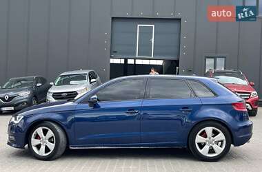 Хэтчбек Audi A3 2016 в 