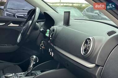 Хэтчбек Audi A3 2016 в 