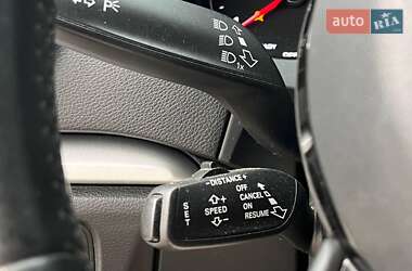 Хэтчбек Audi A3 2016 в 