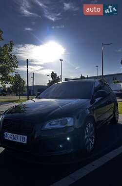 Хэтчбек Audi A3 2010 в 