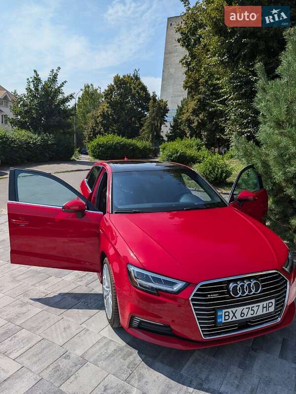 Хэтчбек Audi A3 2016 в Хмельницком