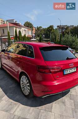 Хэтчбек Audi A3 2016 в 