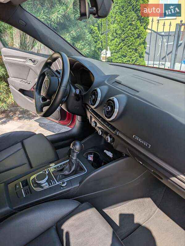 Хэтчбек Audi A3 2016 в Хмельницком