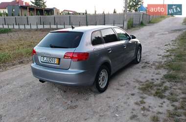 Хэтчбек Audi A3 2005 в 