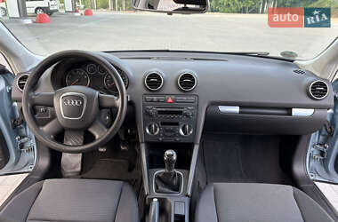 Хэтчбек Audi A3 2006 в 