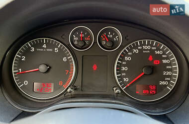 Хэтчбек Audi A3 2006 в 