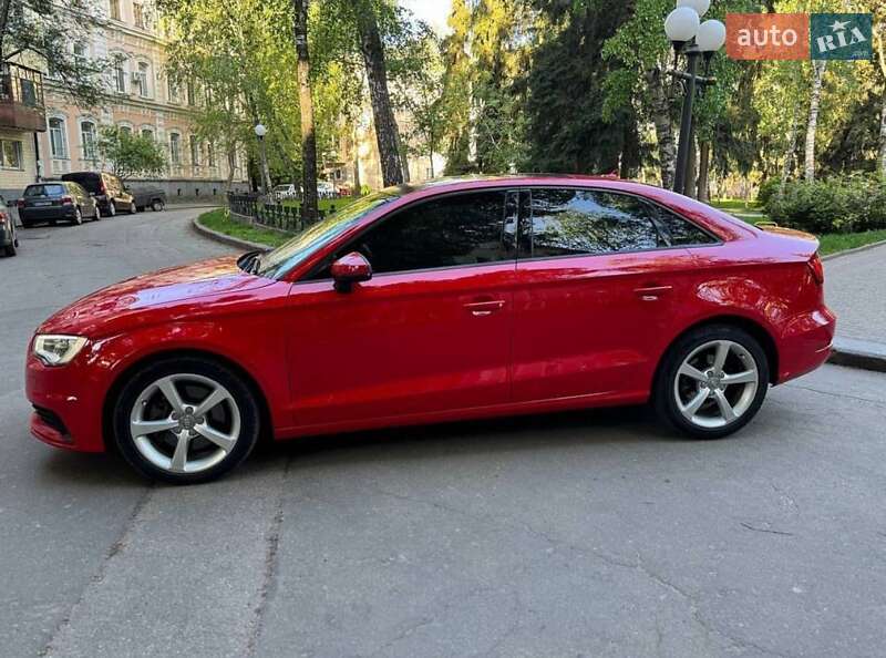 Седан Audi A3 2014 в Львове