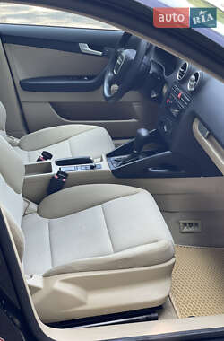 Хэтчбек Audi A3 2006 в 