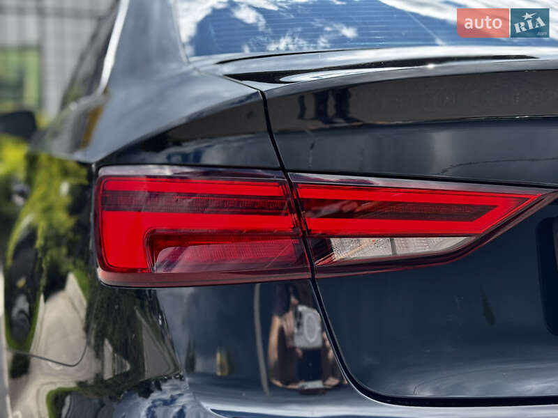 Седан Audi A3 2019 в Киеве
