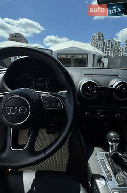 Седан Audi A3 2018 в 