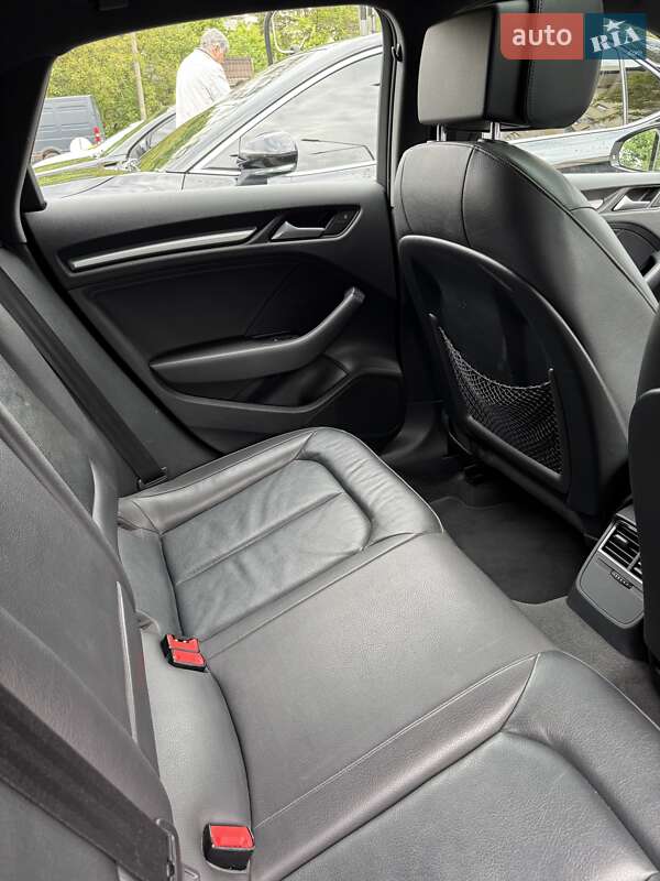 Седан Audi A3 2016 в Одессе