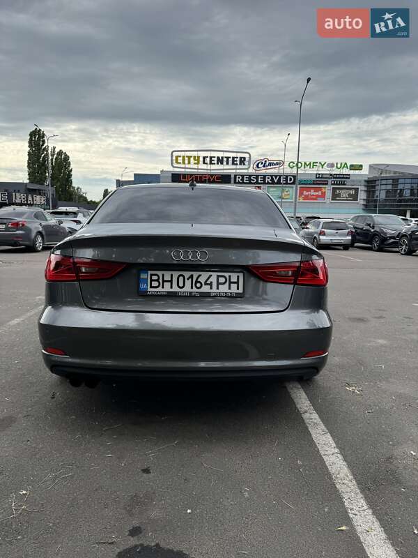 Седан Audi A3 2016 в Одессе