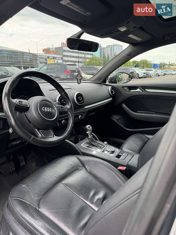 Седан Audi A3 2016 в Одессе