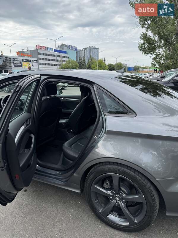 Седан Audi A3 2016 в Одессе