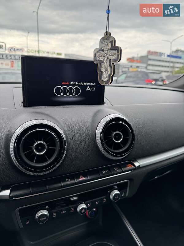 Седан Audi A3 2016 в Одессе