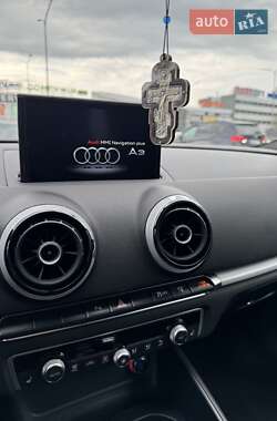 Седан Audi A3 2016 в 